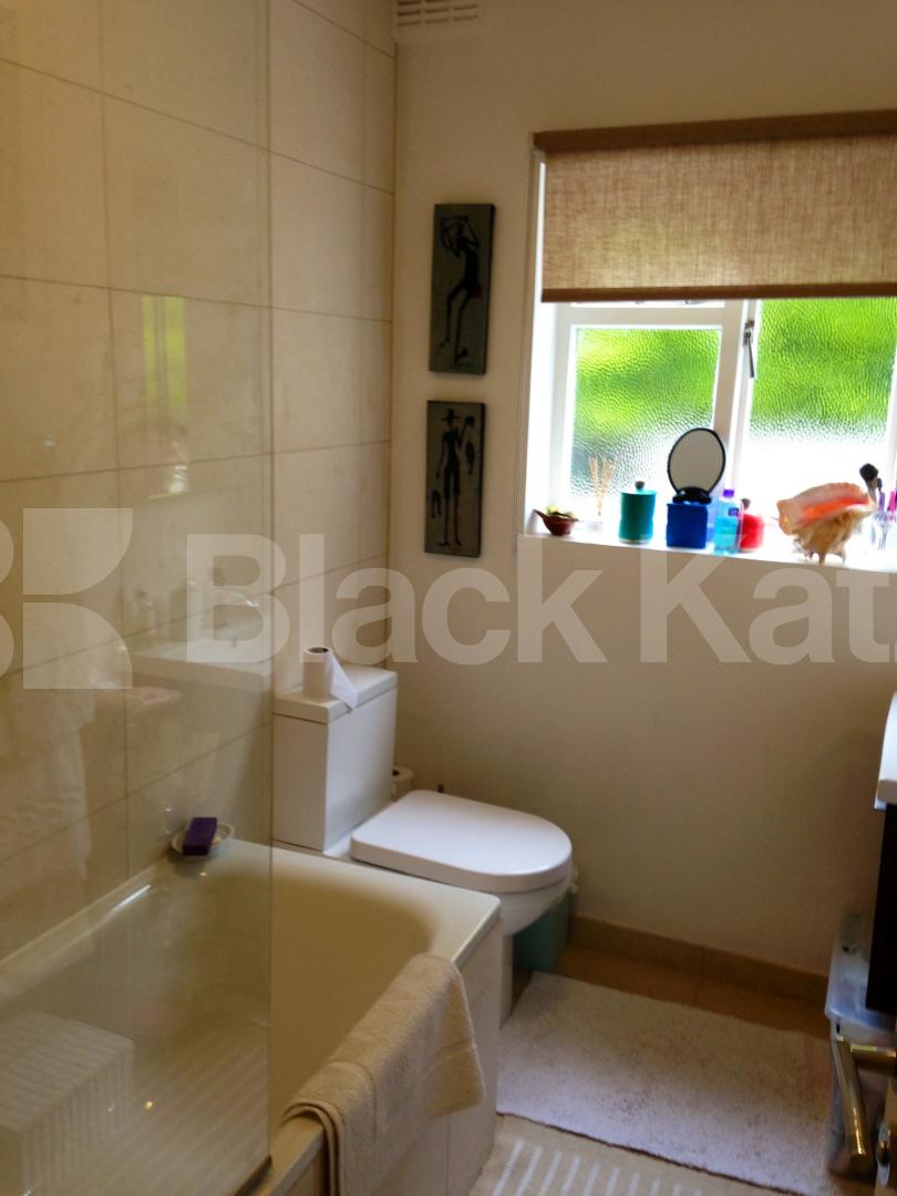 			NEW INSTRUCTION, 2 Bedroom, 1 bath, 1 reception Ground Floor Maisonette			 Emu Road, Battersea